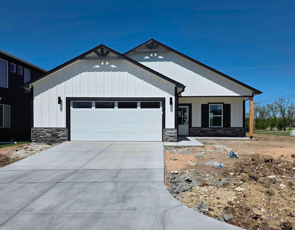 3160 Highridge St, Park City, KS 67147