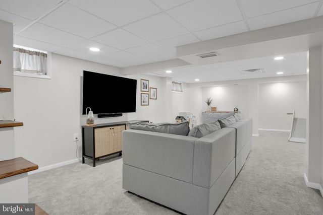 1176 KINGSLEY RD, Camp Hill, PA 17011