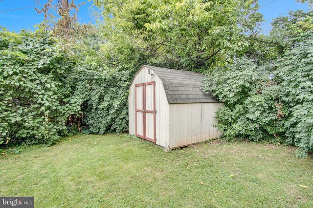 1176 KINGSLEY RD, Camp Hill, PA 17011