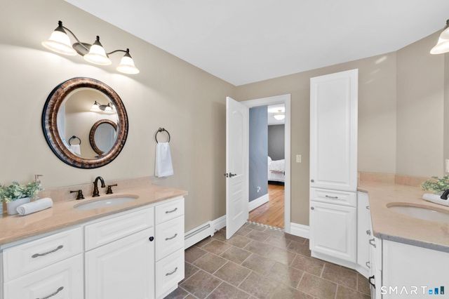 24 Ellridge Place, Ellington, CT 06029