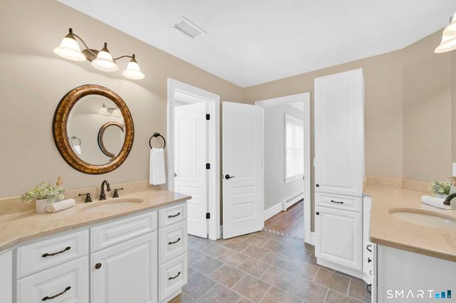 24 Ellridge Place, Ellington, CT 06029