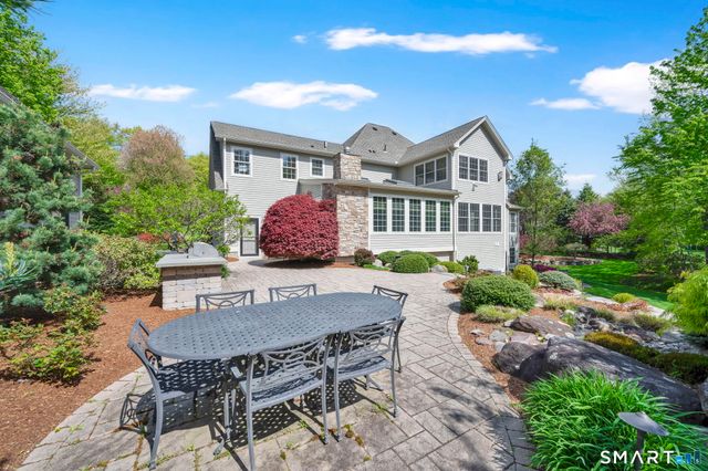24 Ellridge Place, Ellington, CT 06029