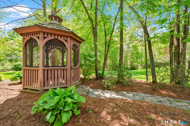24 Ellridge Place, Ellington, CT 06029