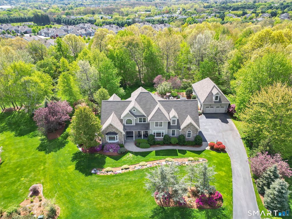 24 Ellridge Place, Ellington, CT 06029