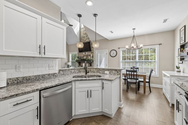 204 Liam Ct, Clarksville, TN 37043