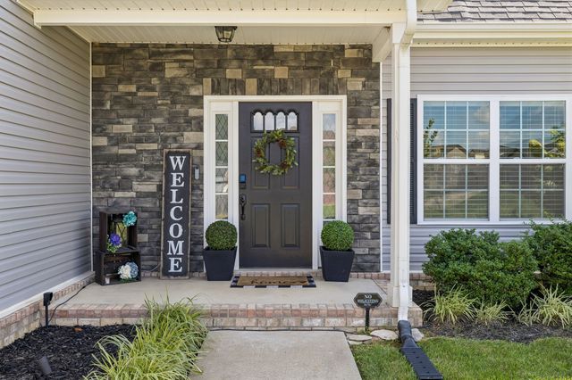 204 Liam Ct, Clarksville, TN 37043