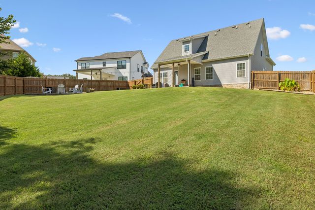204 Liam Ct, Clarksville, TN 37043