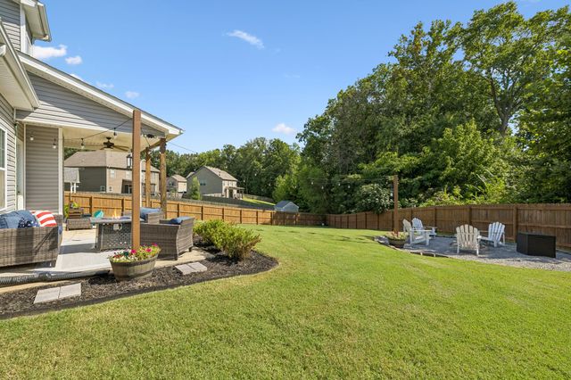 204 Liam Ct, Clarksville, TN 37043