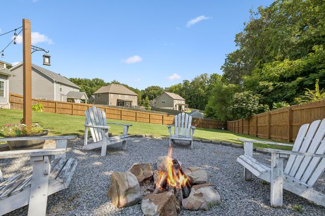 204 Liam Ct, Clarksville, TN 37043