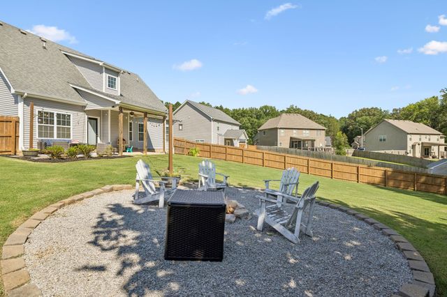 204 Liam Ct, Clarksville, TN 37043