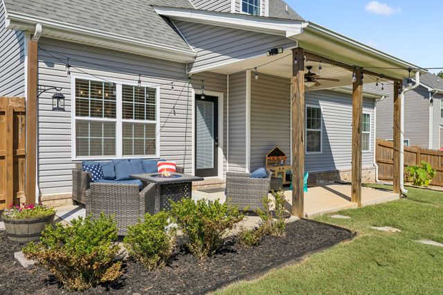 204 Liam Ct, Clarksville, TN 37043
