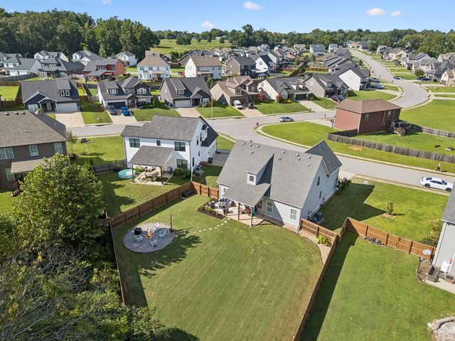 204 Liam Ct, Clarksville, TN 37043