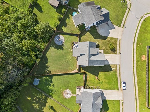 204 Liam Ct, Clarksville, TN 37043