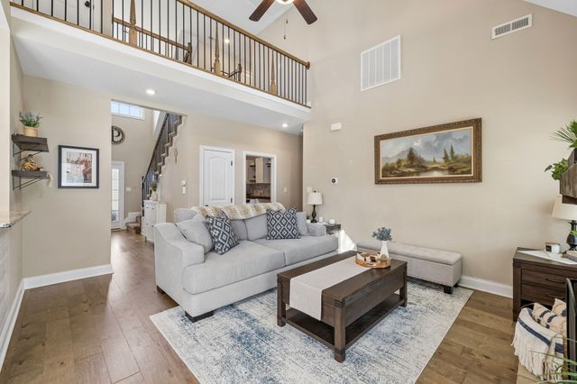 204 Liam Ct, Clarksville, TN 37043