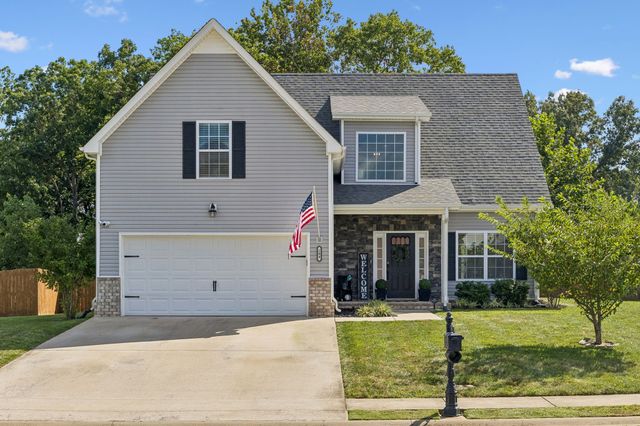 204 Liam Ct, Clarksville, TN 37043