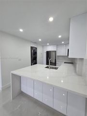 15434 SW 85th Lane 154, Miami, FL 33193