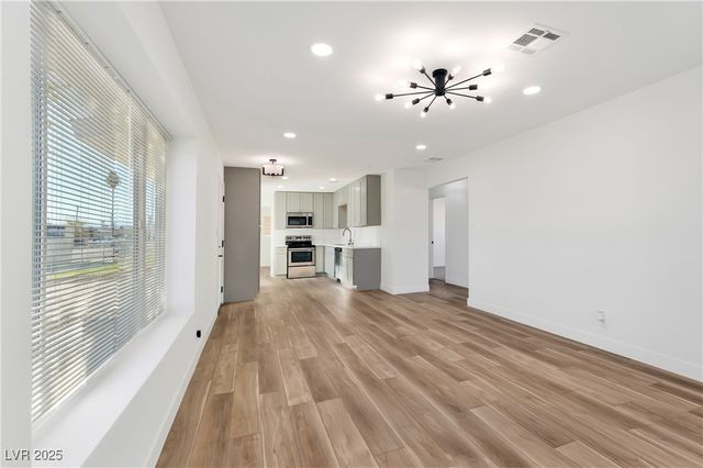 520 Leonard Avenue, Las Vegas, NV 89106