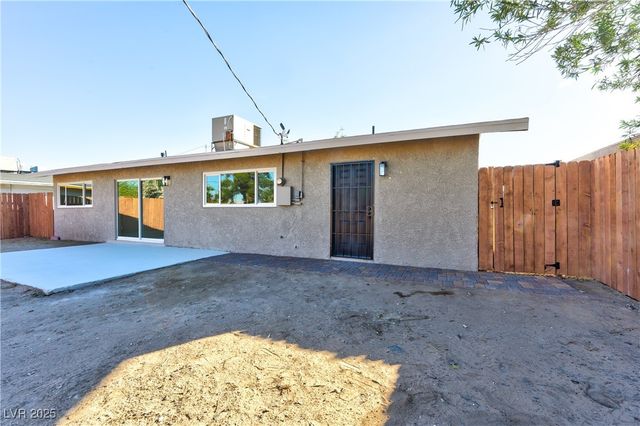 520 Leonard Avenue, Las Vegas, NV 89106