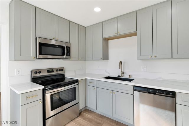 520 Leonard Avenue, Las Vegas, NV 89106