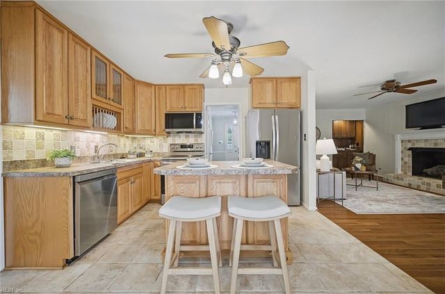3505 Kings Lake DR, Virginia Beach, VA 23452
