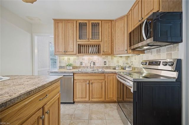 3505 Kings Lake DR, Virginia Beach, VA 23452