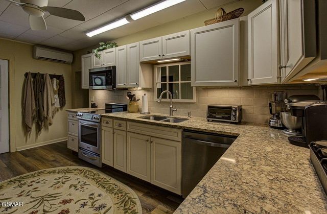 2234 Green Acres Circle, Sevierville, TN 37862