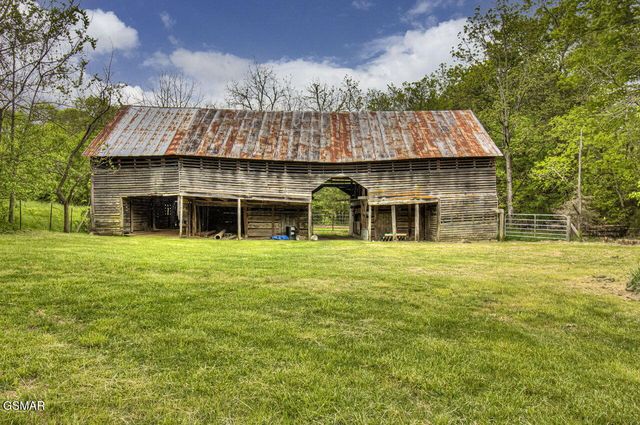 2234 Green Acres Circle, Sevierville, TN 37862