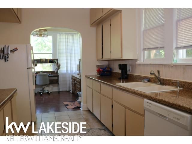 1213 12th Street, Port Huron, MI 48060