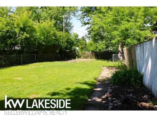1213 12th Street, Port Huron, MI 48060