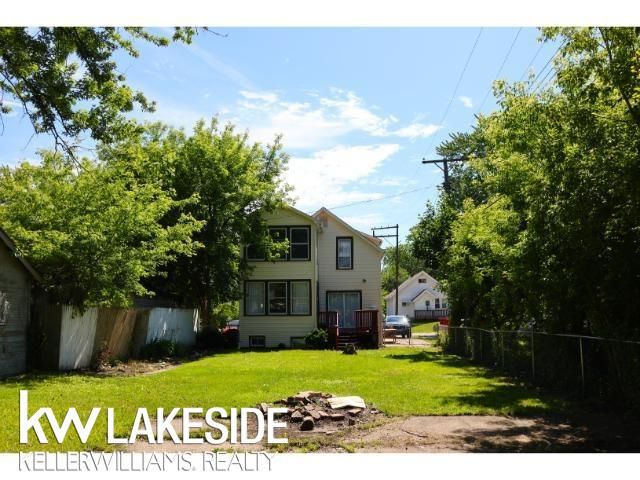 1213 12th Street, Port Huron, MI 48060