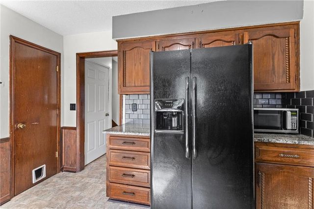 10245 Haskins Street, Overland Park, KS 66215