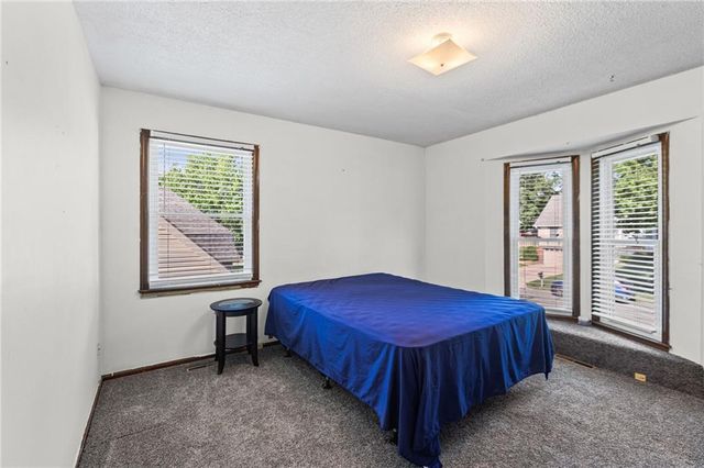 10245 Haskins Street, Overland Park, KS 66215