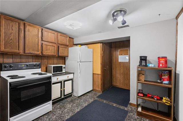 10245 Haskins Street, Overland Park, KS 66215