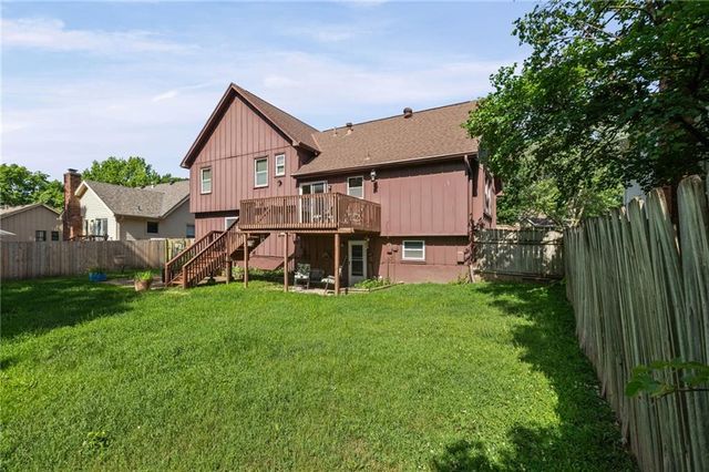 10245 Haskins Street, Overland Park, KS 66215