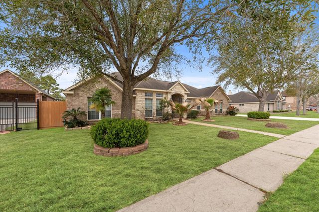3303 Hickory Knoll Drive, Pearland, TX 77581