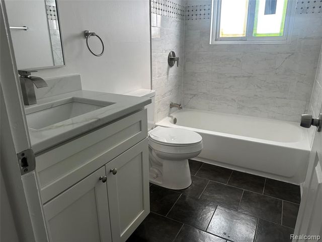 2515 Melvin Avenue, Rochester Hills, MI 48307