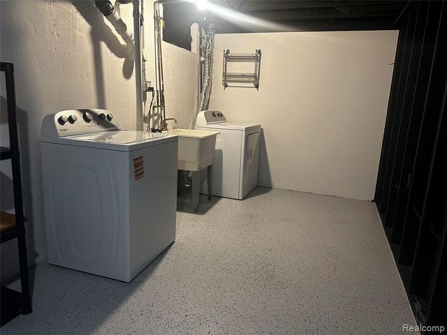 2515 Melvin Avenue, Rochester Hills, MI 48307