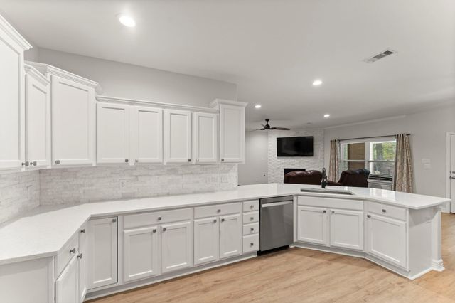 9021 Water Crest Ct Court, Montgomery, TX 77316