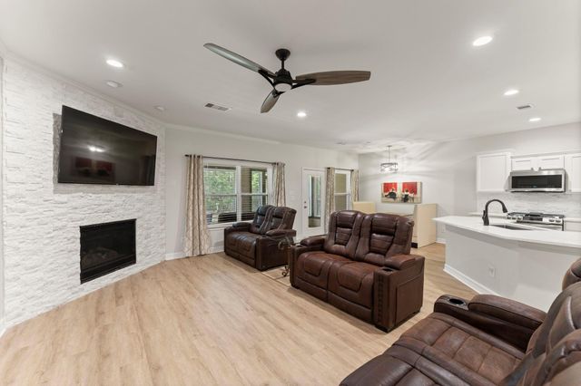 9021 Water Crest Ct Court, Montgomery, TX 77316