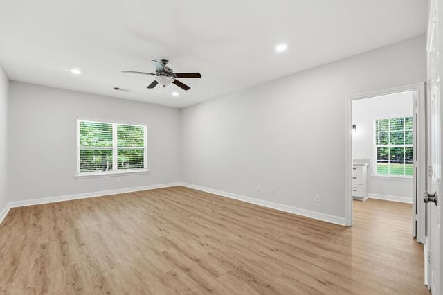 9021 Water Crest Ct Court, Montgomery, TX 77316