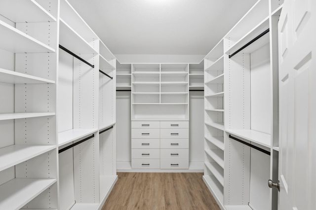 9021 Water Crest Ct Court, Montgomery, TX 77316