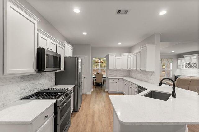 9021 Water Crest Ct Court, Montgomery, TX 77316