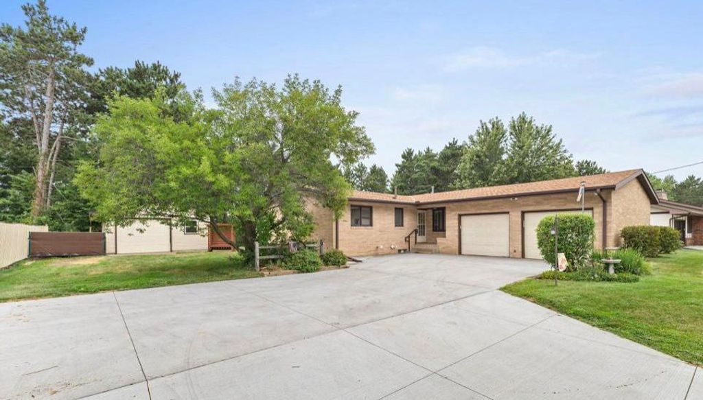 345 Sunset Lane N, Cambridge, MN 55008 — exterior