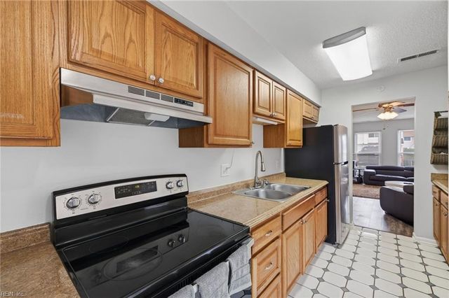 3630 Chimney Creek DR, Virginia Beach, VA 23462