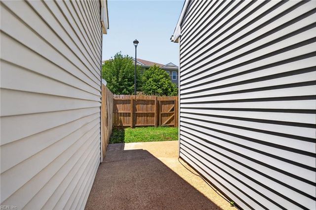1188 Hillock XING, Virginia Beach, VA 23455