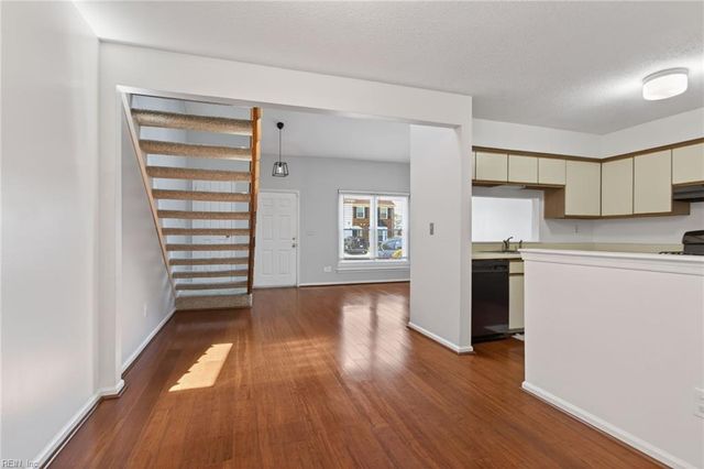 1188 Hillock XING, Virginia Beach, VA 23455