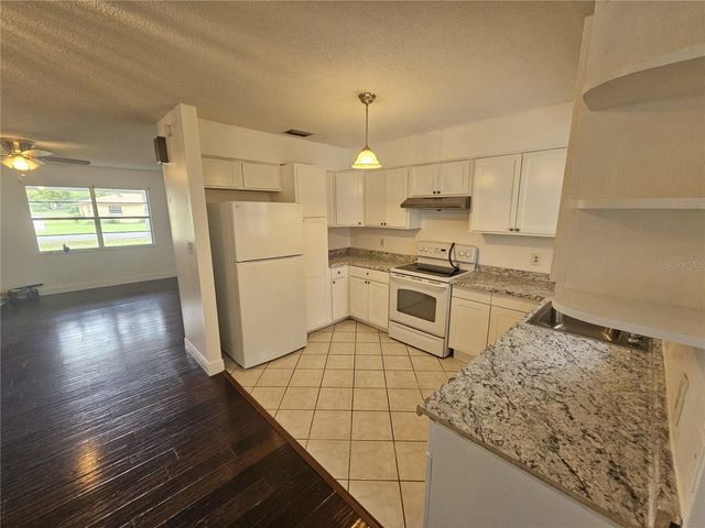 26 LAKE COURT LOOP, Ocala, FL 34472