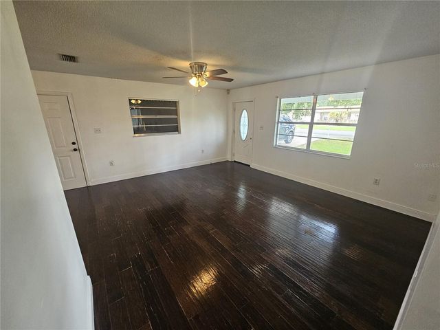 26 LAKE COURT LOOP, Ocala, FL 34472