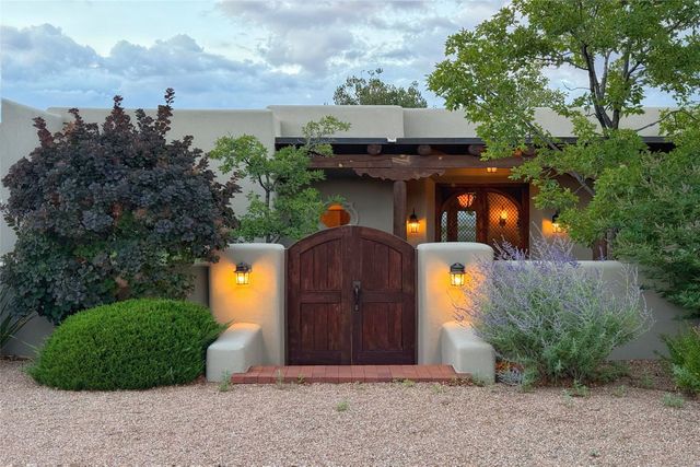 46 Polaris Road, Santa Fe, NM 87506