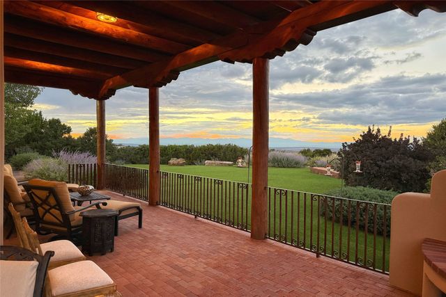 46 Polaris Road, Santa Fe, NM 87506